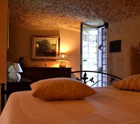 Agriturismo La Sorgente Di Nepi Hotel Luaran gambar