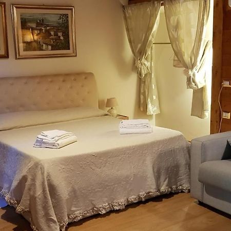 Agriturismo La Sorgente Di Nepi Hotel Luaran gambar