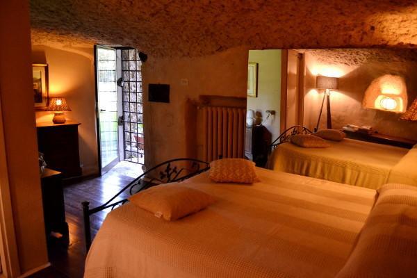 Agriturismo La Sorgente Di Nepi Hotel Luaran gambar