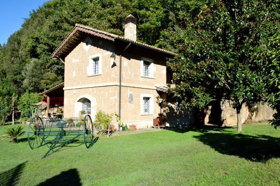 Agriturismo La Sorgente Di Nepi Hotel Luaran gambar